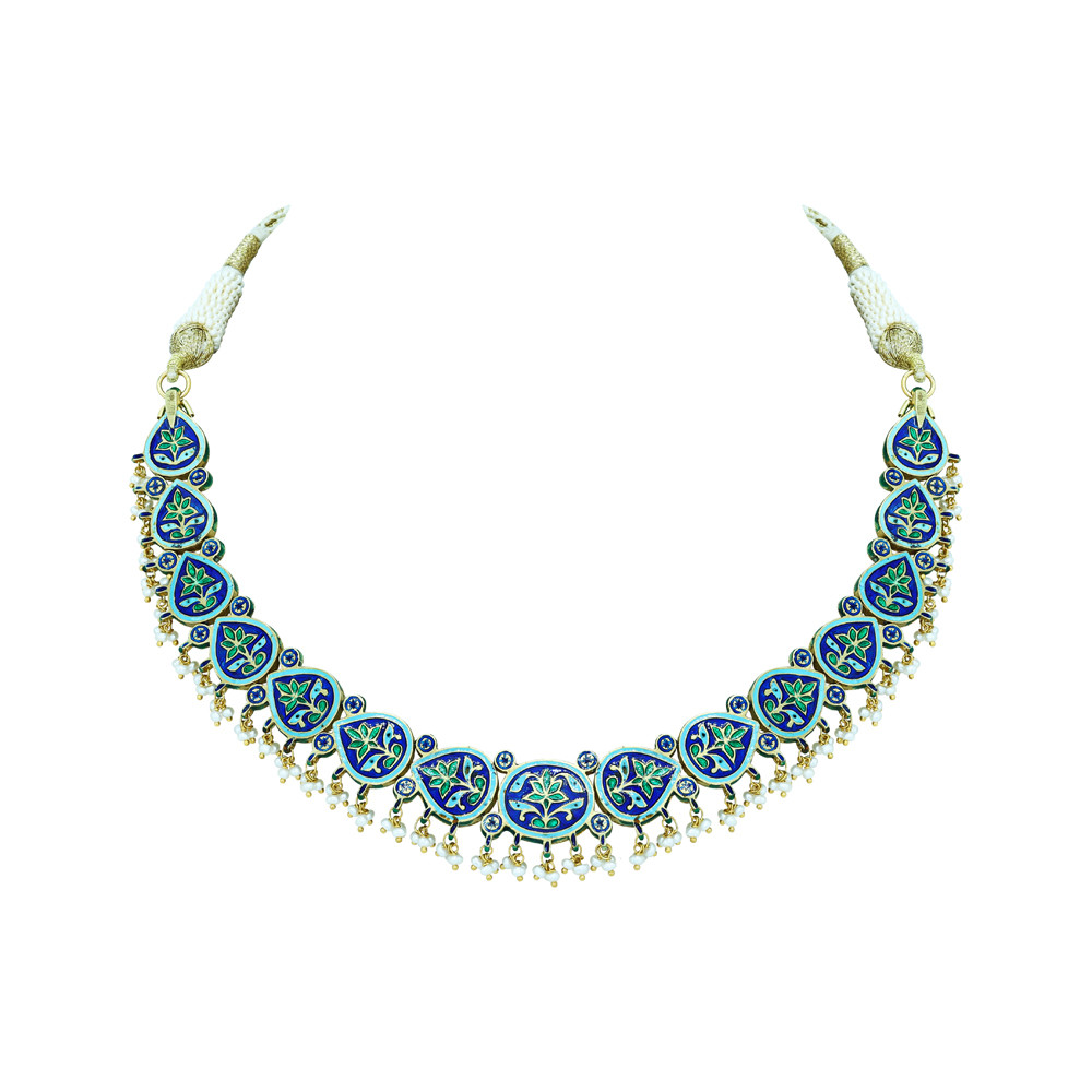 Pear-Shaped Polki Necklace with Gold Detailing and Pearls